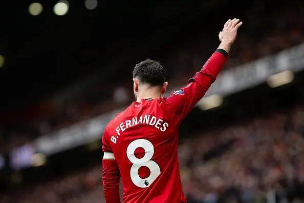 世界杯官网入口-【英超】B费超贝帅助攻纪录 曼联3比1维拉稳在前三